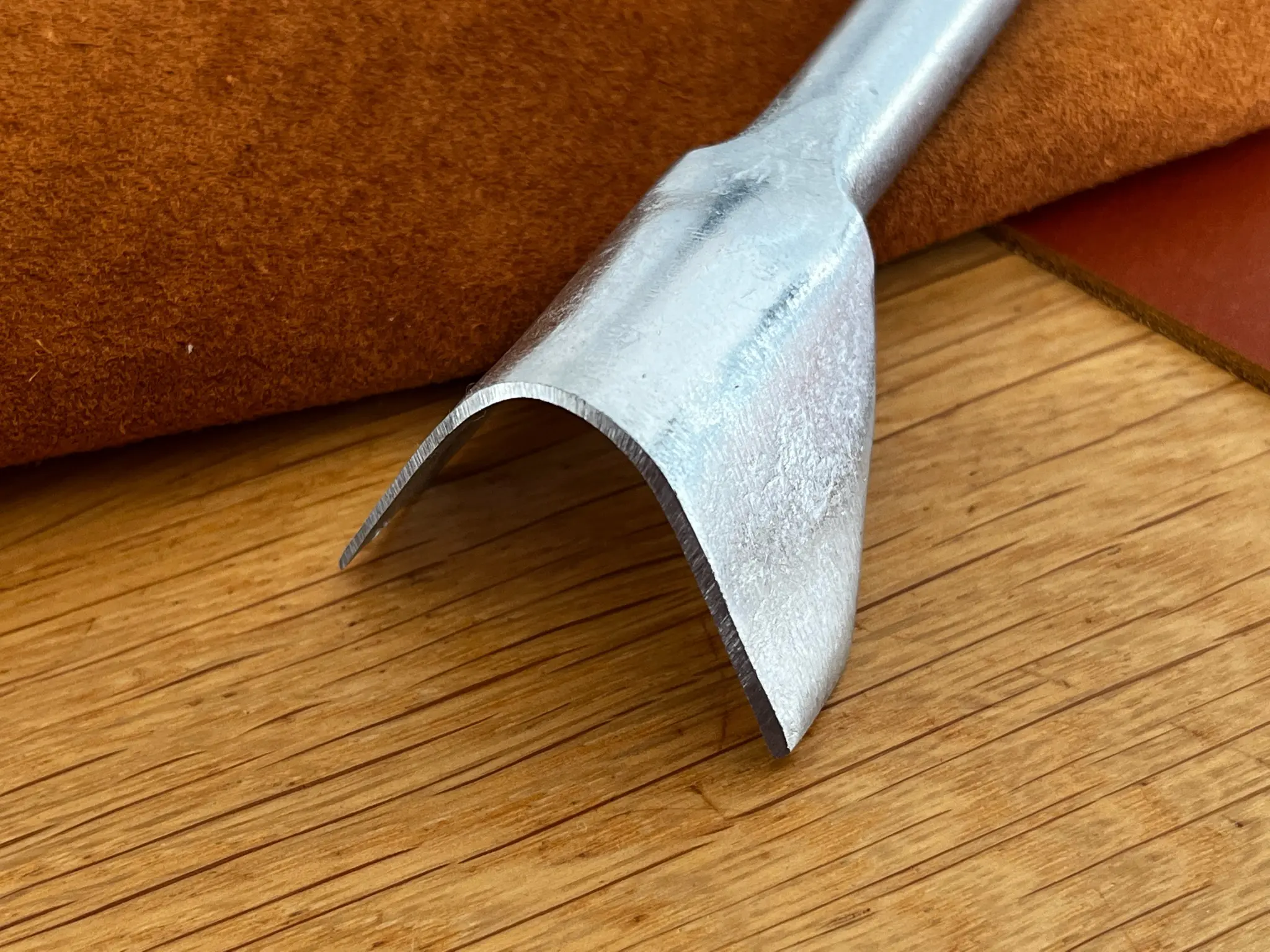 V-förmiger Endeisen, 40 mm.